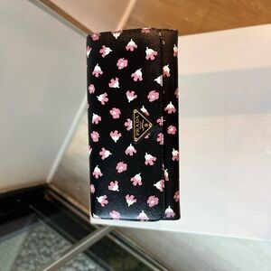 Prada Black and Pink Sleek Designed Wallet
